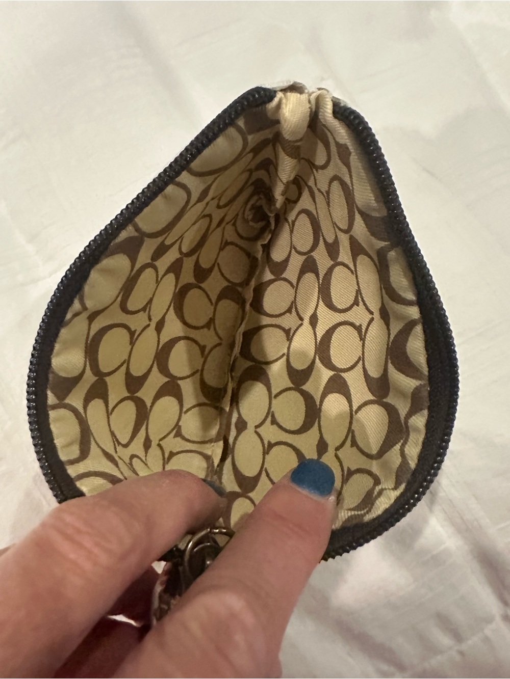 Coach White Multi Signature Script Zip Pouch - Picture 2 of 2